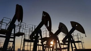 贸易战恐慌持续发酵 美国WTI原油跌破60美元关口