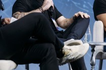 号称年入18亿美元的“一人公司”翻车，极致效率背后是极致脆弱？