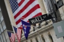 美国银行预计美元短期内走强 下半年将重回弱势