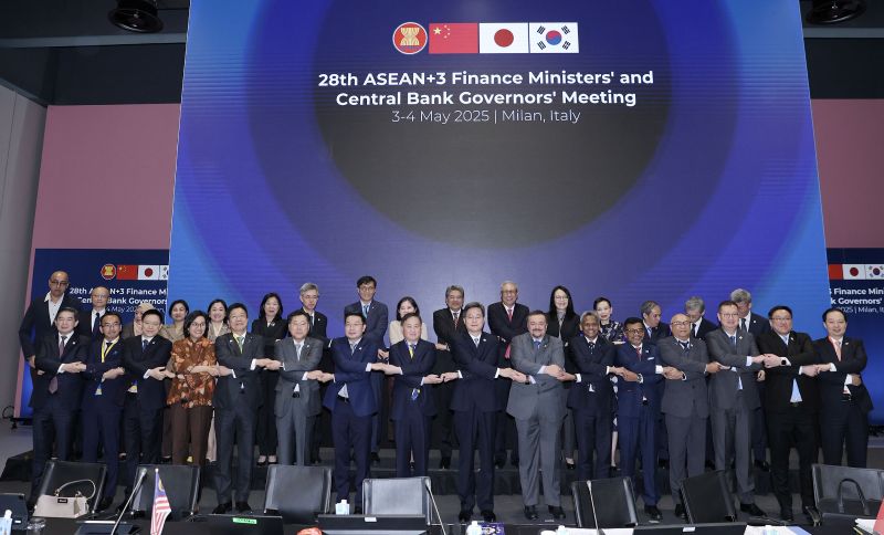 中国人民银行行长潘功胜出席并主持东盟与中日韩财长和央行行长会 第1张 中国人民银行行长潘功胜出席并主持东盟与中日韩财长和央行行长会 第1张