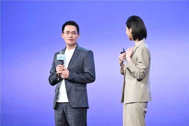 4小时卖超1.2万张,王腾这次“劝睡”效果不错 第1张 4小时卖超1.2万张,王腾这次“劝睡”效果不错 第1张